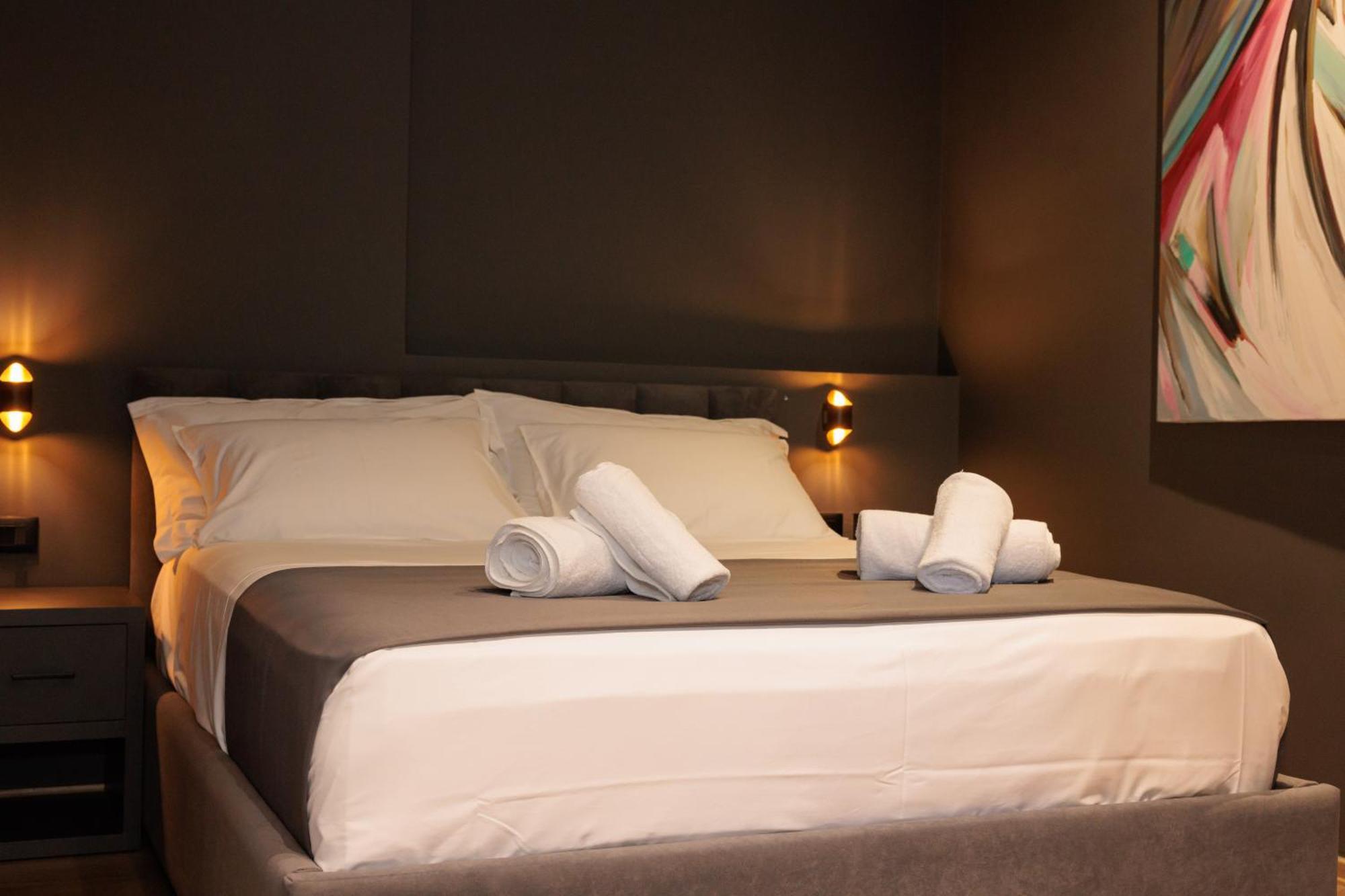 Bel Ami Hotel *
